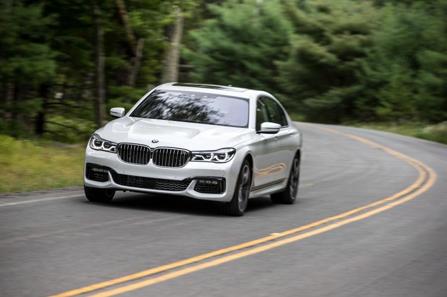  BMW 750i xDrive M Sport (G11) 2016 года  (NA) (фото 31 из 47)